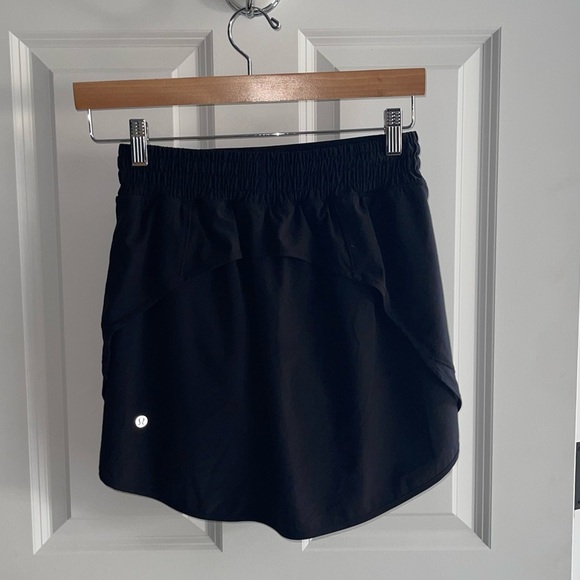 Lululemon Hotty Hot High-Rise Skirt Black 3/2022 W8ADFR Swift Ultra Light Size 4 - Picture 3 of 6